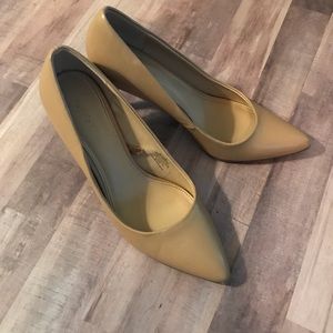 Nude heels from Old Navy size 6